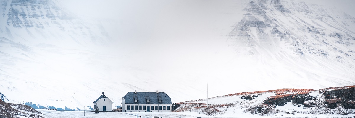 How much does it snow in Reykjavik?