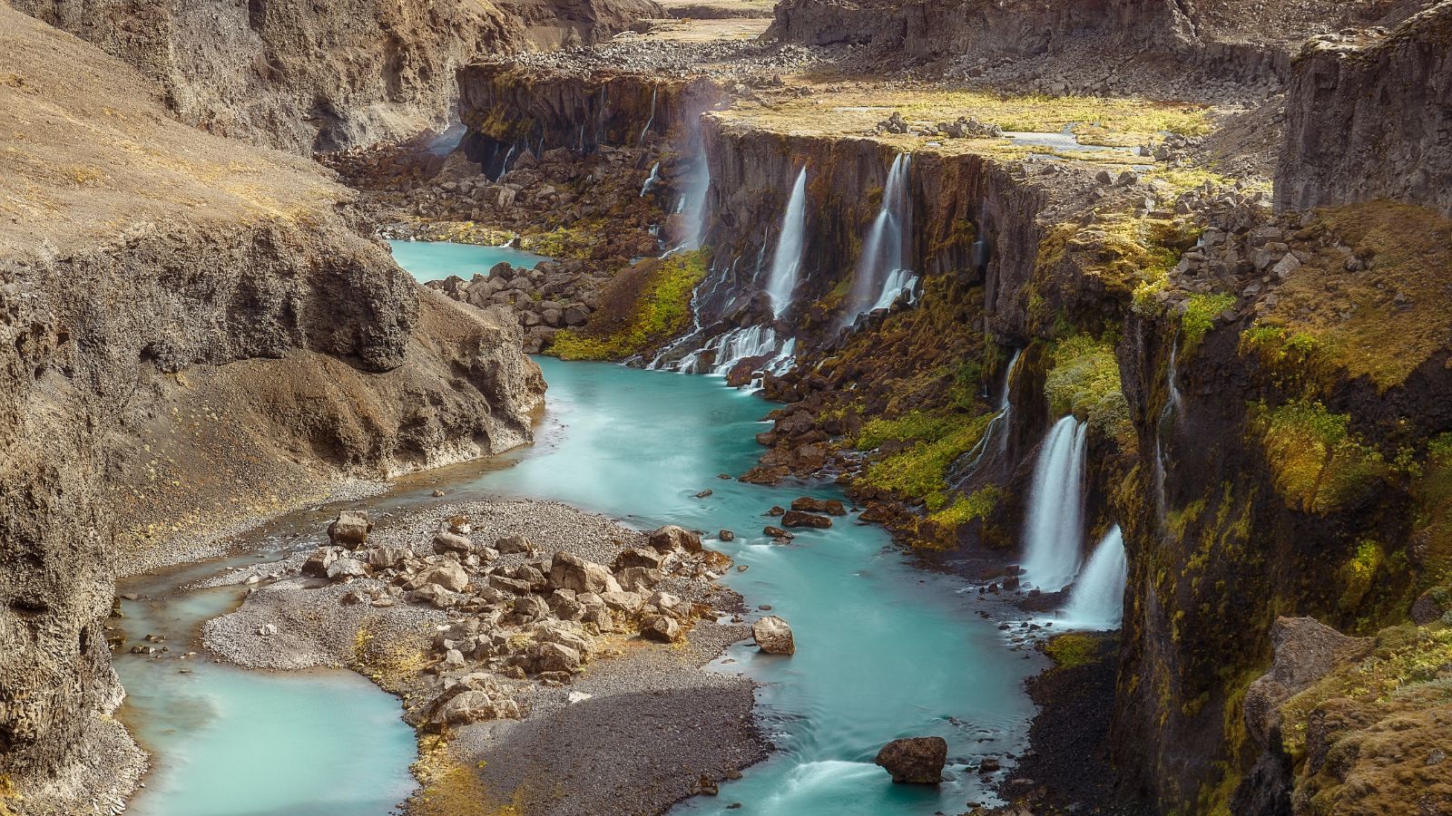 River and waterfalls in Sigöldugljúfur Canyon, Iceland.