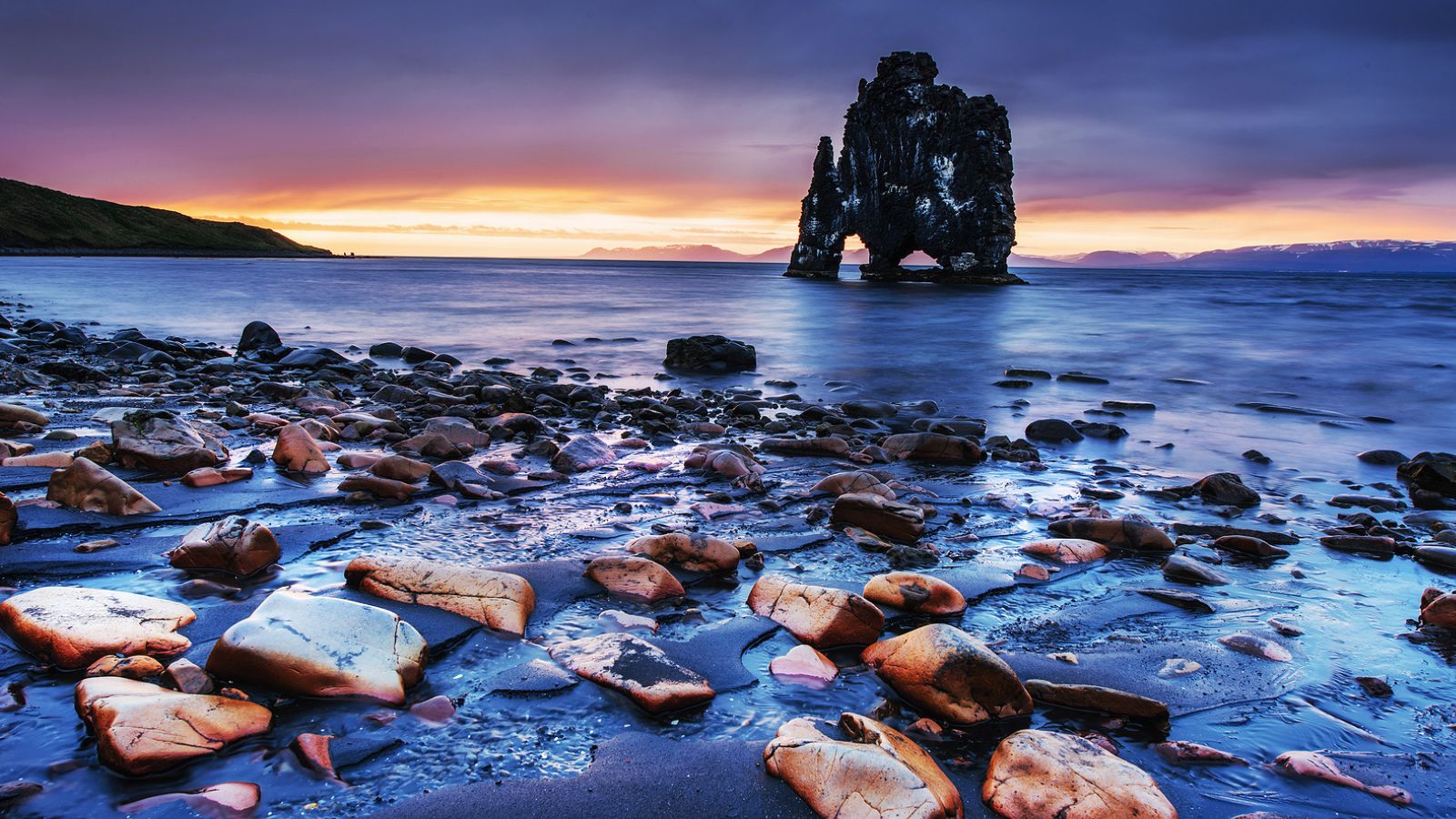  Moody sunset at Hvitserkur.